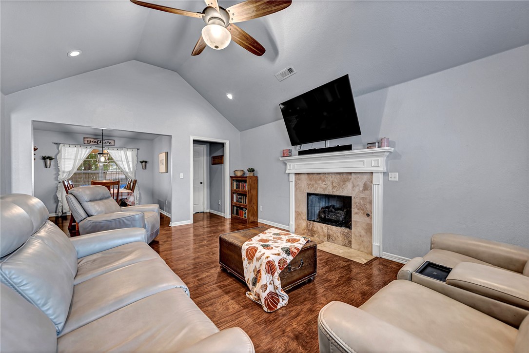 Bellview Residence Add Ph 2 Rogers - Residential