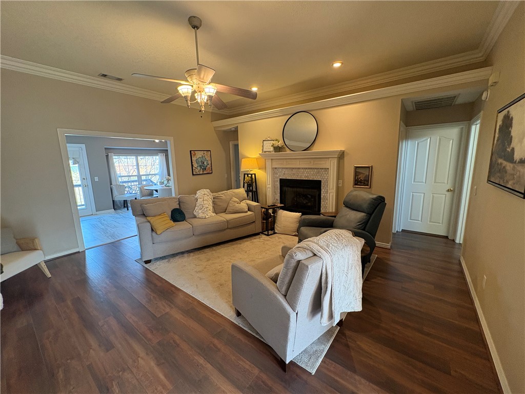 Southwind Terrace Ph Ii - Residential