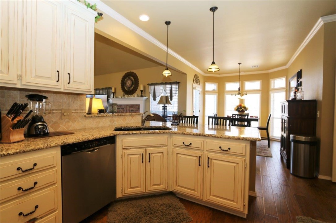 Whispering Timbers Ph 10 Rogers - Residential