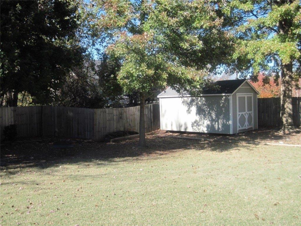 Whispering Timbers Ph 10 Rogers - Residential