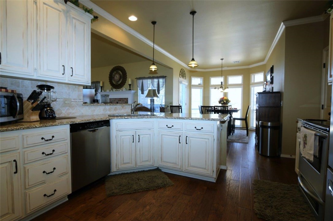 Whispering Timbers Ph 10 Rogers - Residential