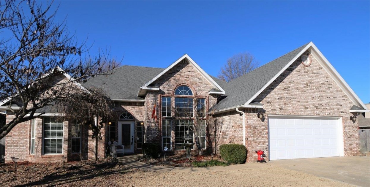 Whispering Timbers Ph 10 Rogers - Residential