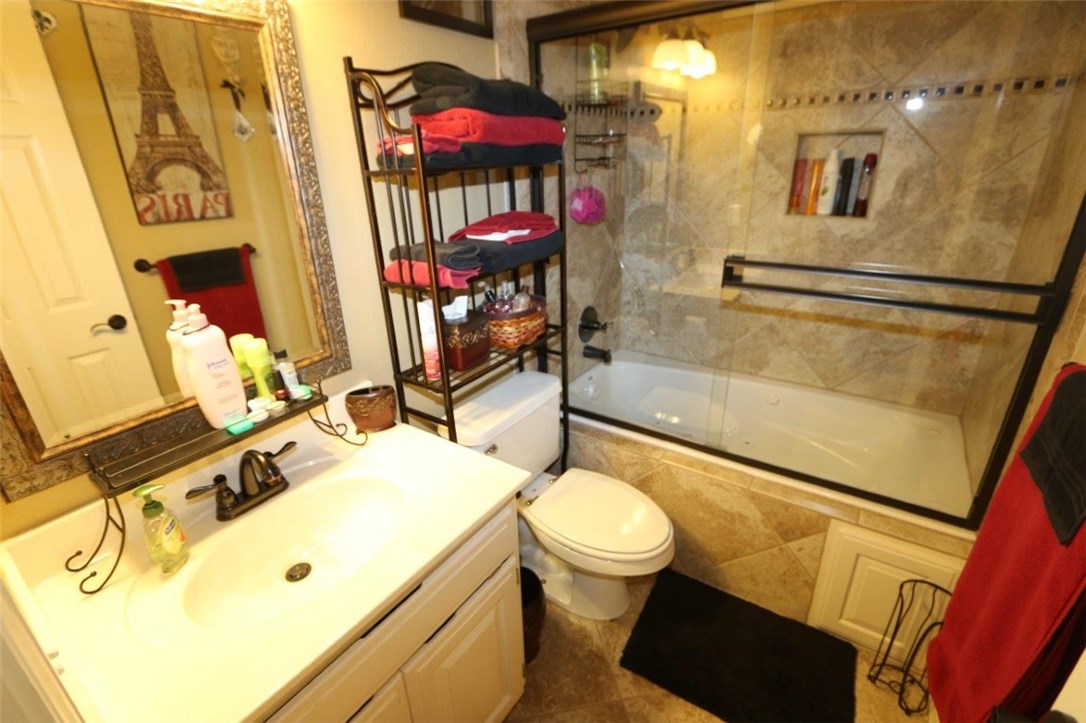 Whispering Timbers Ph 10 Rogers - Residential