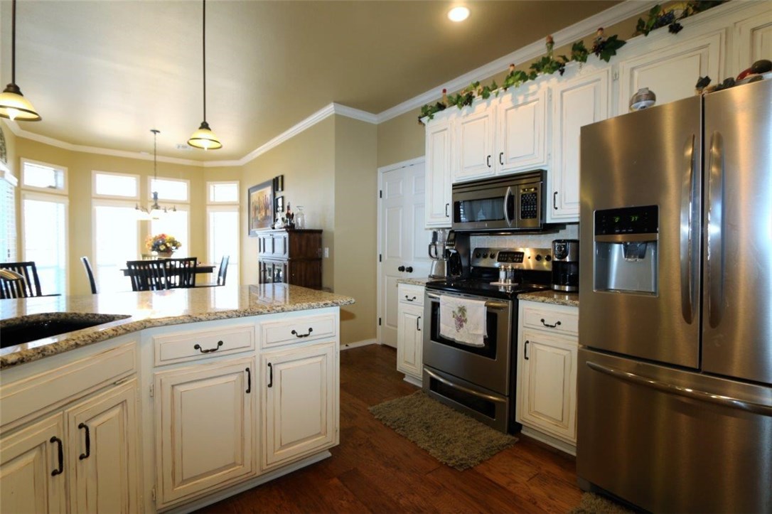 Whispering Timbers Ph 10 Rogers - Residential