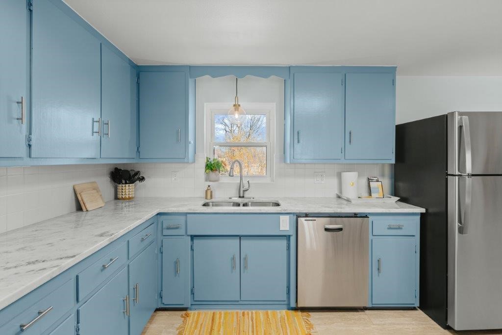 32-20-30-BENTONVILLE - Residential Lease