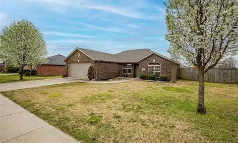 Photo of 4181 W Mahogany Drive, Fayetteville, AR 72704 (MLS # 1334131)