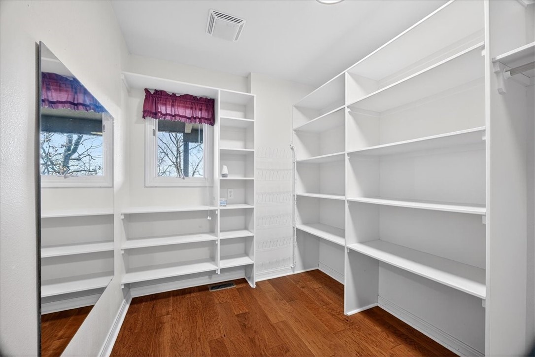 Forest Hills Sub Bvv - Residential