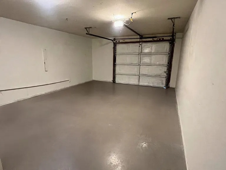 Cedarpoint Sub - Residential Lease