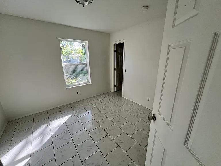 Cedarpoint Sub - Residential Lease