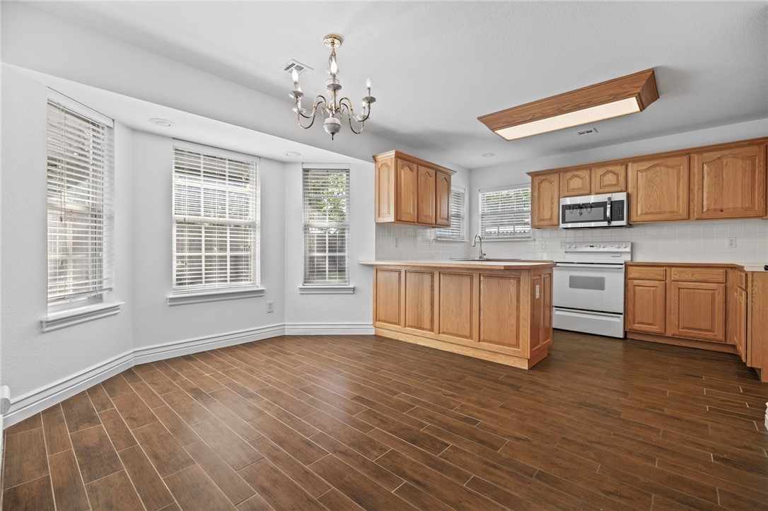 Champions Estates Rogers - Residential