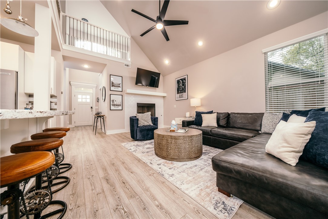 W A Burks Add Bentonville - Residential