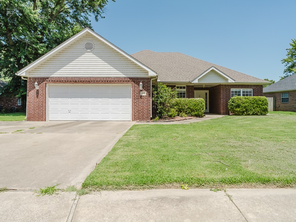 Over 1920 sq. feet of living with 3 large bedrooms, 2 bath, formal dining, eat in kitchen, beautiful newly laid luxury vinyl plank flooring in all main living areas and new carpet in bedrooms. 2-inch faux blinds throughout and large privacy fenced yard! Enjoy the back yard with open fields and no homes on back side! 1 small pet negotiable with increased deposit