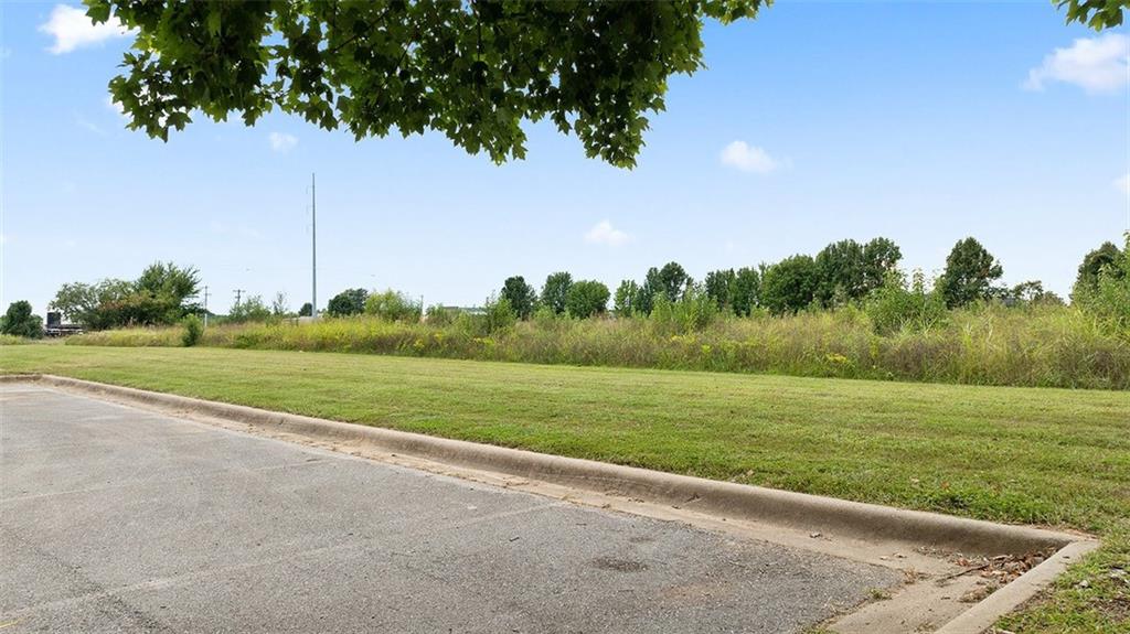 RAY NEAL SUB-ROGERS - Land