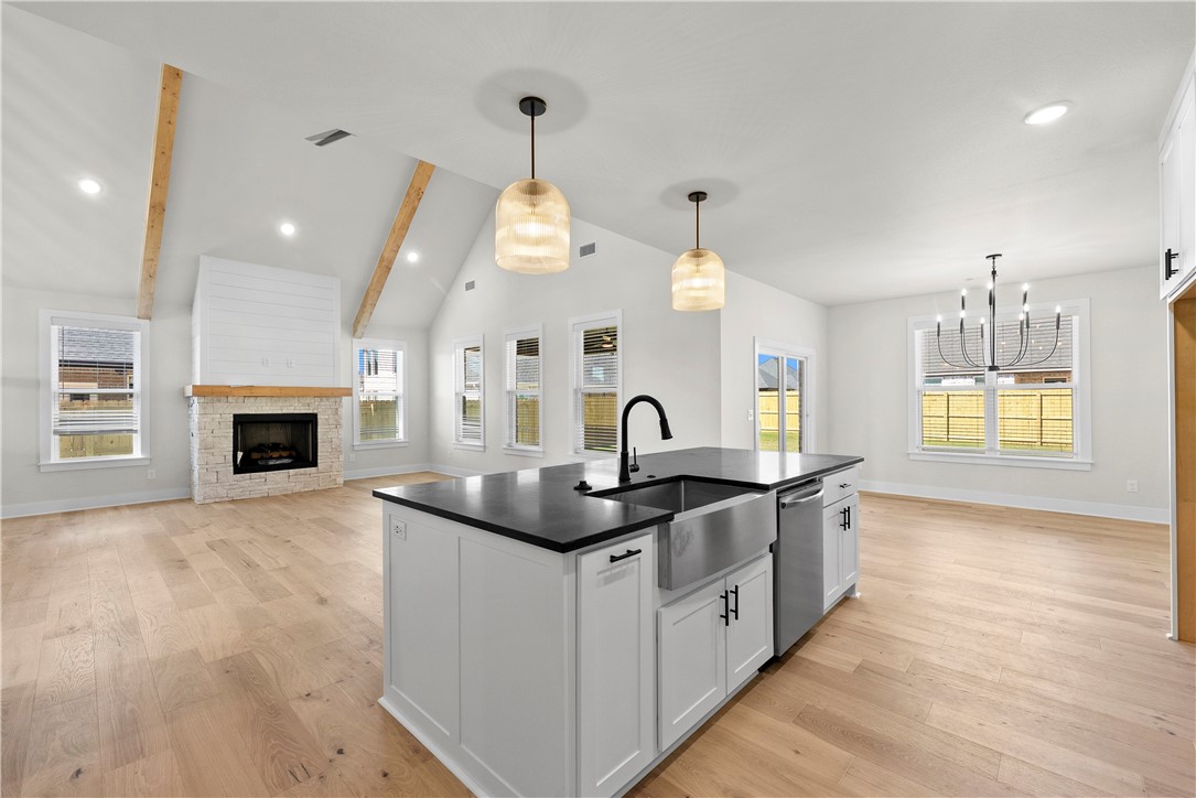 MAPLE ESTATES PH III-CENTERTON - Residential