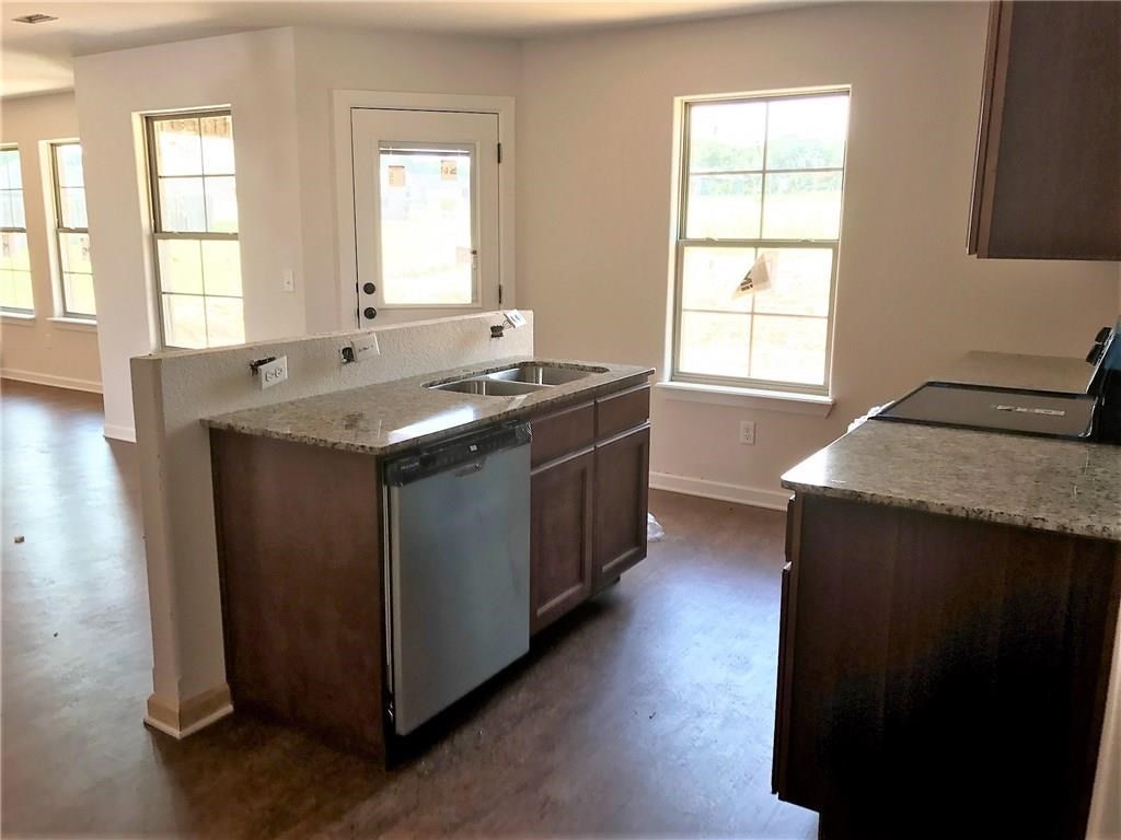 Walnut Creek Sub Gravette - Residential Lease