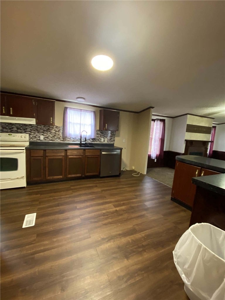 1843 County Road 938