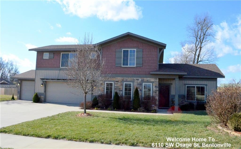 Beautiful Craftsman-style home in Stonecreek Subdivision near Bentonville/Vaughn schools. Features include hand scraped wood-beamed ceilings, stone fireplace, granite kitchen countertops, pantry, hydro-heated floors, and spacious dining area. Upstairs offers a second living area, 2 bedrooms with a full bath, and a primary suite with beamed ceiling and updated designer walk-in shower in the ensuite. New carpet in 2024. Solar panels provide up to 70% energy savings. Backyard entertainment oasis includes Pool and deck added in 2021. Large lot with endless potential.