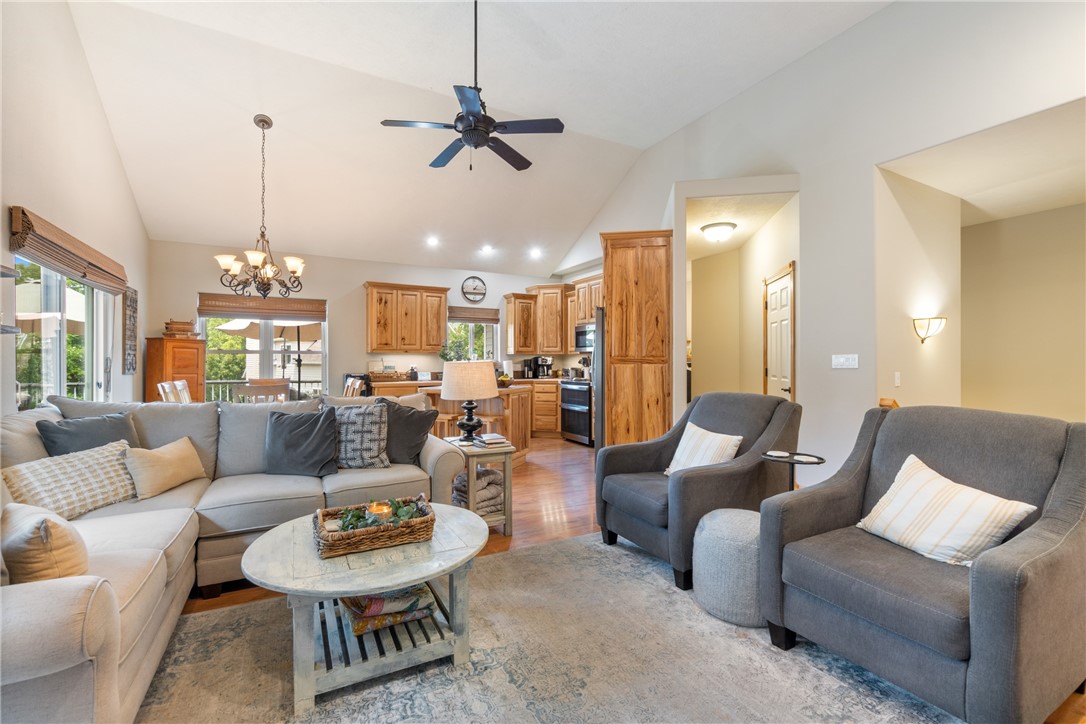 Unit 110 Holiday Island - Residential