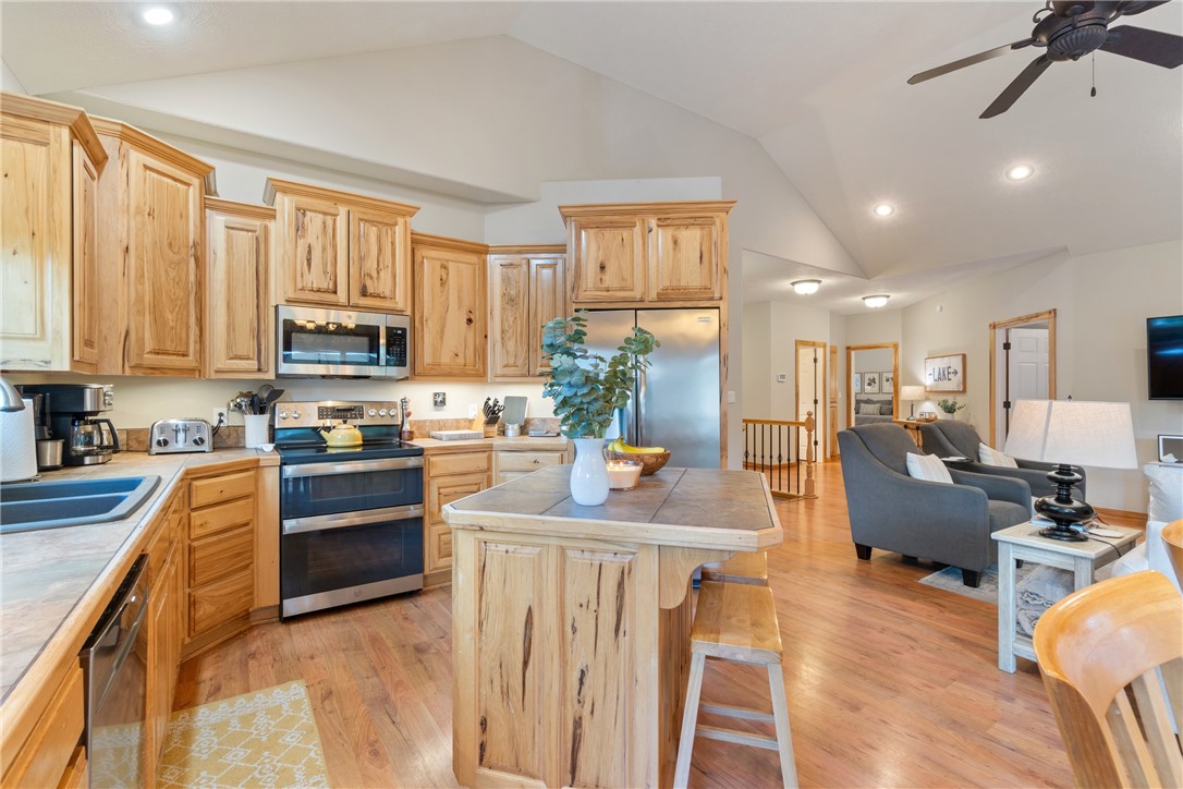 Unit 110 Holiday Island - Residential