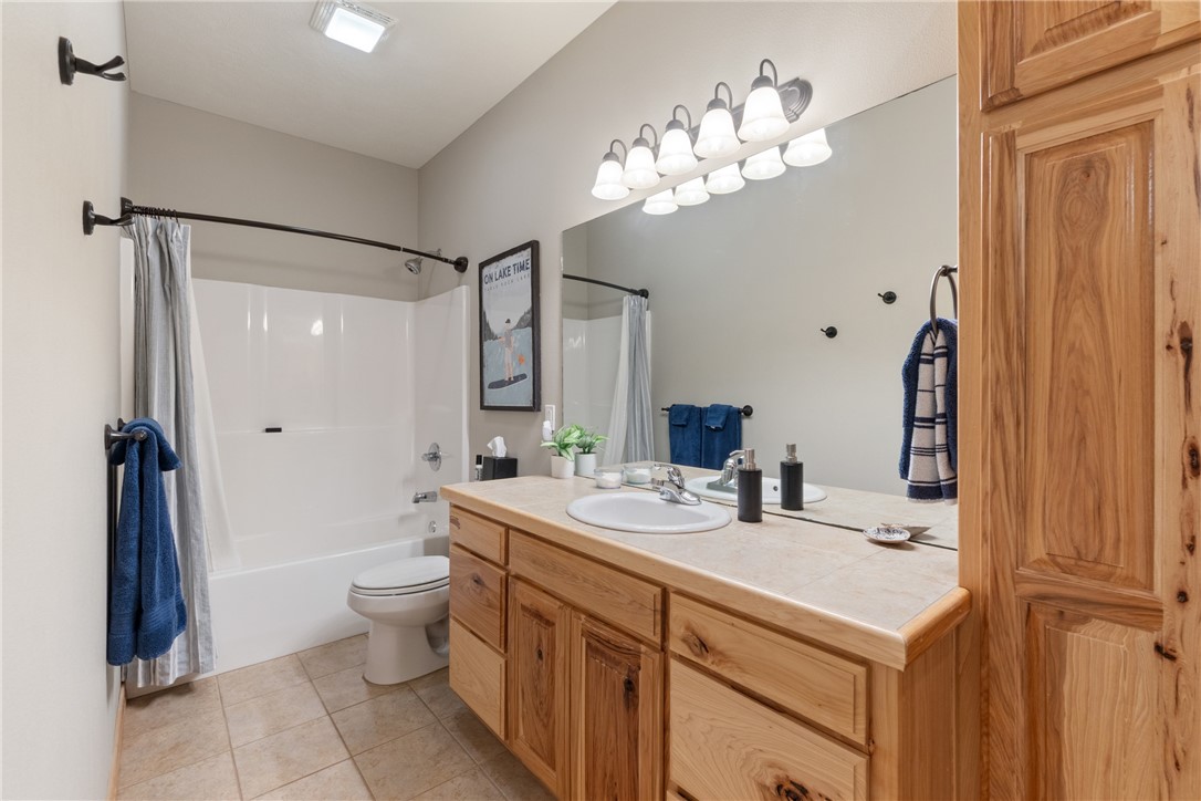 Unit 110 Holiday Island - Residential