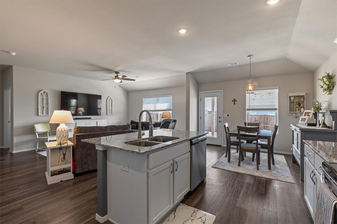 Walnut Hill Sub Ph I Pea Ridge - Residential