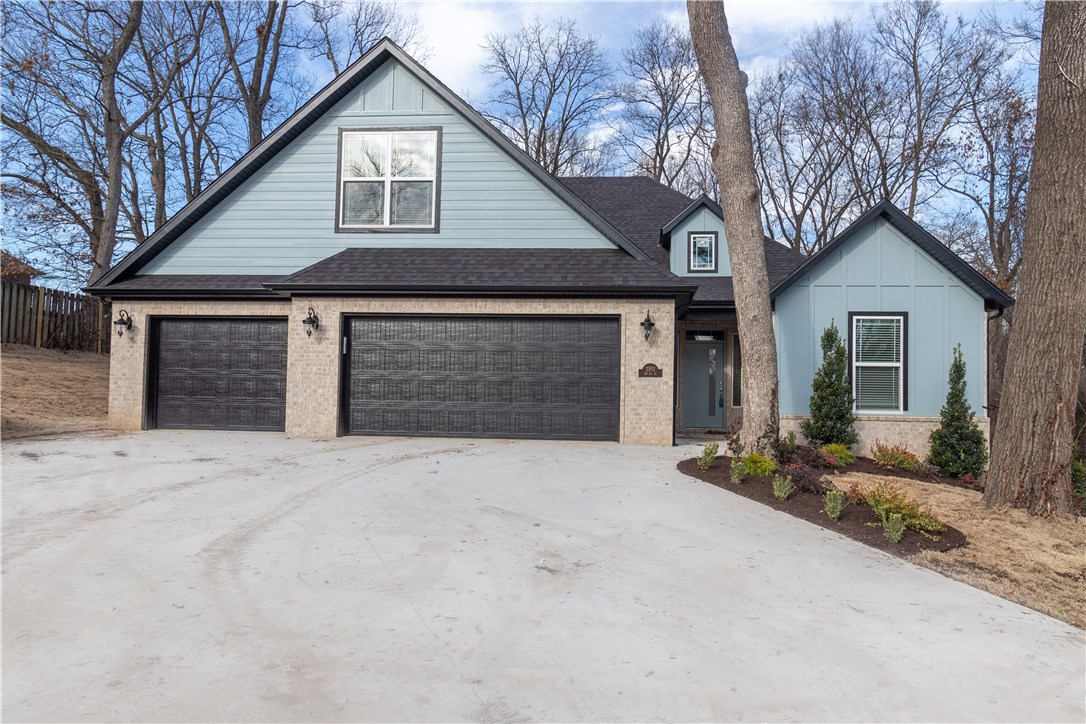 NEW CONSTRUCTION FROM AN AWARD-WINNING CUSTOM HOME BUILDER! You can't beat this location! Open floor plan with tall ceilings! Enjoy backyard privacy with mature trees! Act now and pick your finishes!