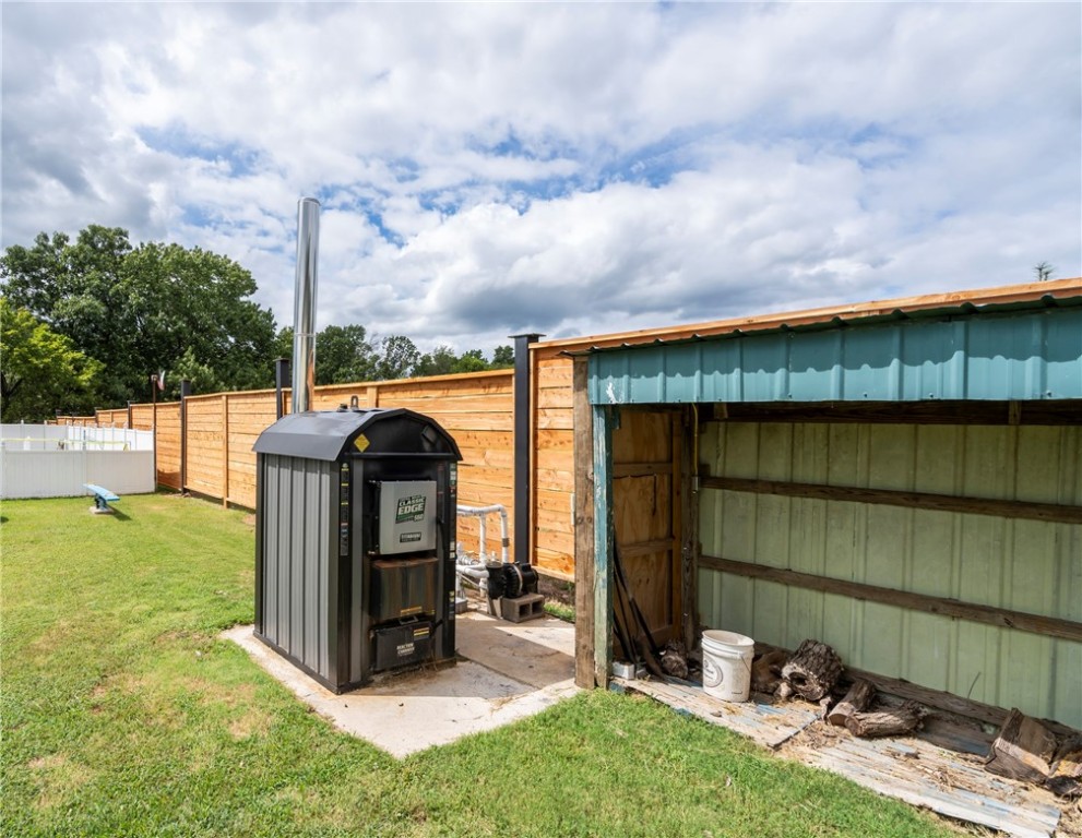 03-20-32-Gravette - Residential