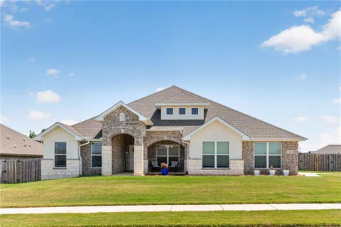 Photo of 304 Manfield Avenue, Pea Ridge, AR 72751 (MLS # 1357210)