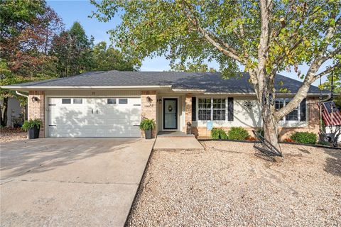Photo of 11 Thirsk Lane, Bella Vista, AR 72714 (MLS # 1326724)