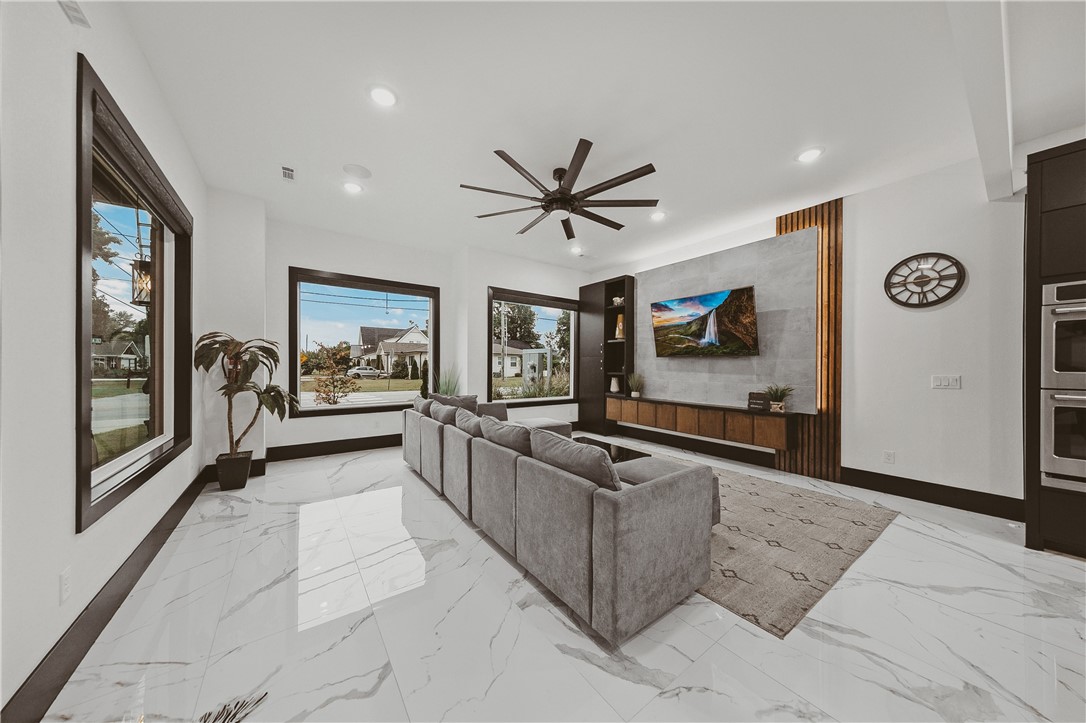 30-20-30-BENTONVILLE - Residential