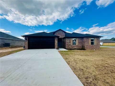 Photo of 210 Collie Avenue, Lowell, AR 72745 (MLS # 1331017)