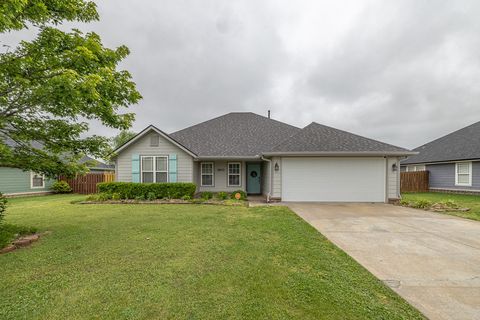 Photo of 3903 Grand Valley Drive, Springdale, AR 72764 (MLS # 1348213)