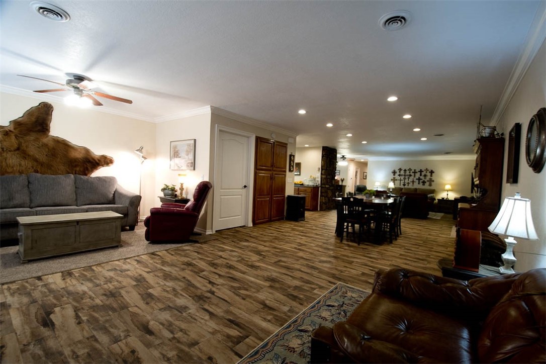 06-19-31 Centerton - Residential
