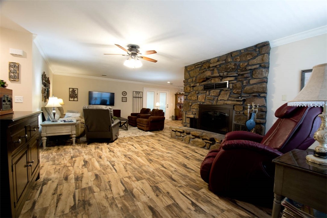 06-19-31 Centerton - Residential