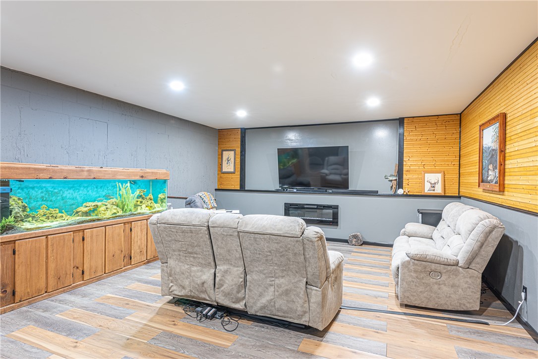 Elkins Outlots - Residential