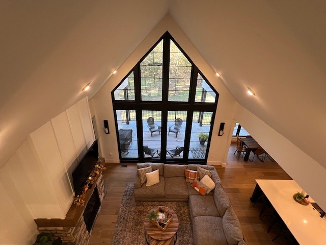 Mountain View Manor - Residential