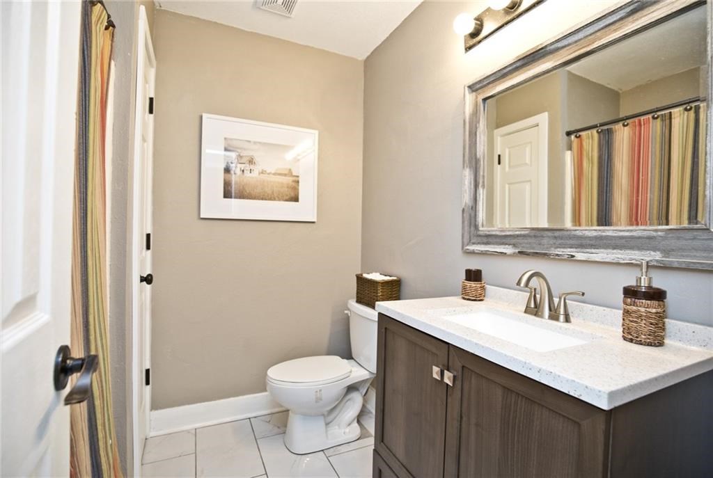 8-16-30 Fayetteville Outlots - Residential Lease