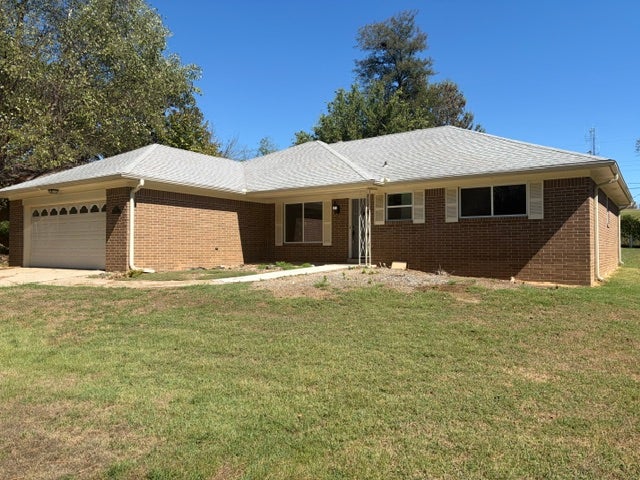 Photo 1 of 29 — 3817 S 32nd Circle, Fort Smith, AR 72903