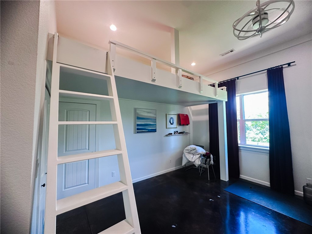 04-20-32-RURAL - Residential