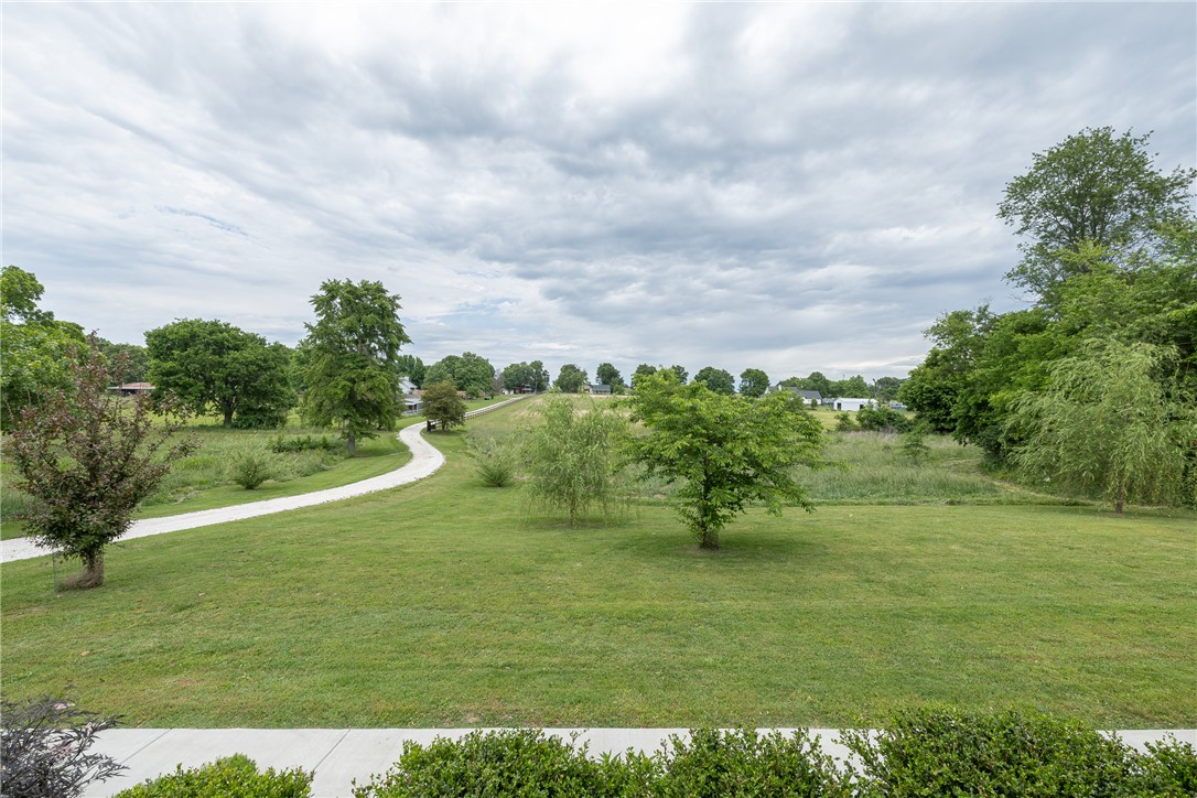 Prairie Grove Outlets - Residential