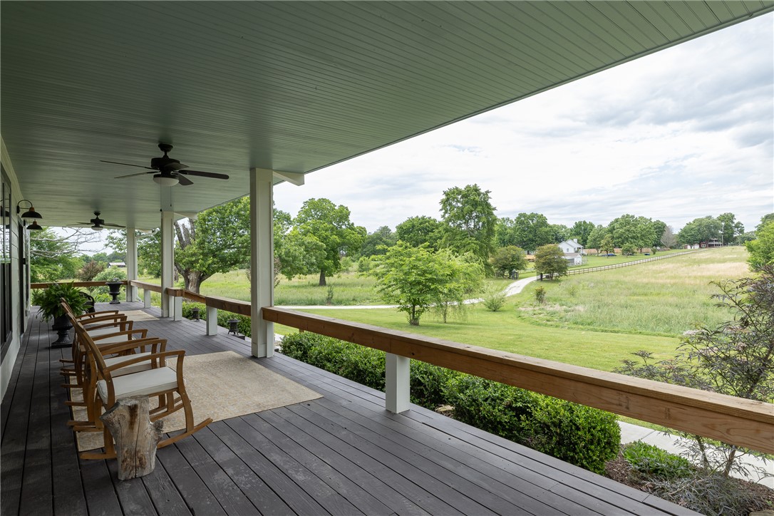 Prairie Grove Outlets - Residential