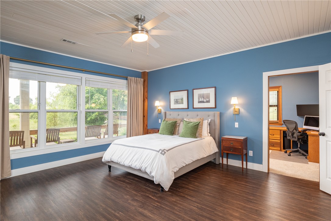 Prairie Grove Outlets - Residential