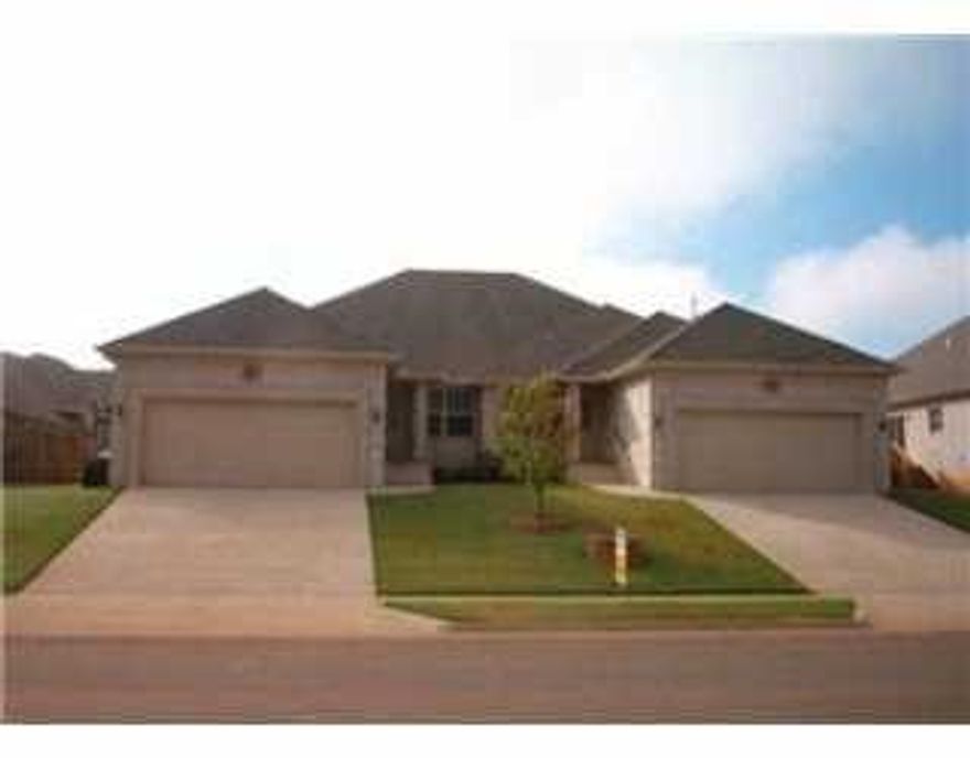 Nice 3 bed, 2 bath duplex with large kitchen and eat-in, fireplace in living, enormous master suite, nice outdoor patio area, all in great condition. Perfect investment opportunity, you can live in one side & rent the other. You can also purchase one side for $265,000.
