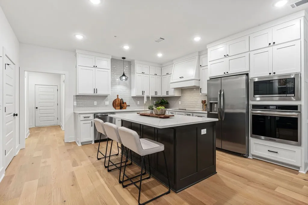 Rogers, Arkansas 72756, United States, 3 Bedrooms Bedrooms, ,3 BathroomsBathrooms,Residential,Active,12361