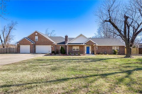 Photo of 1925 S 21st Street, Rogers, AR 72758 (MLS # 1332466)