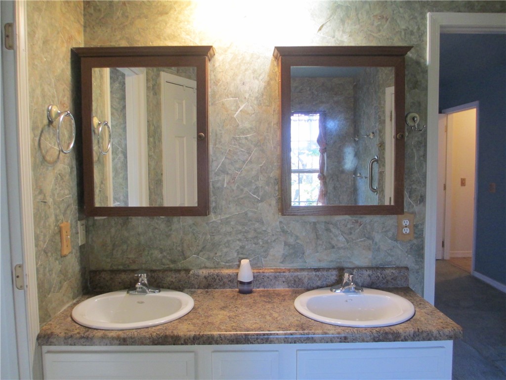 Unit 11 Holiday Island - Residential