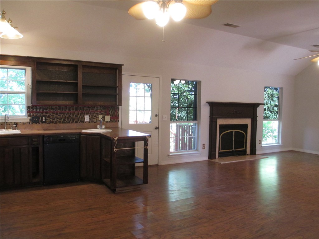 Unit 11 Holiday Island - Residential