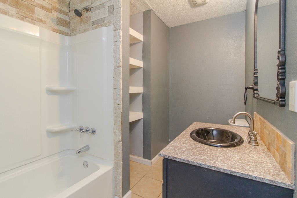 SUBURBAN HOMES S/D - Residential