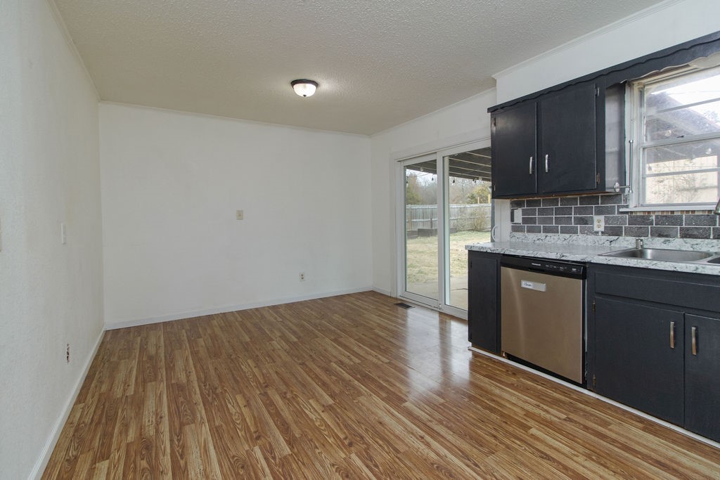 SUBURBAN HOMES S/D - Residential