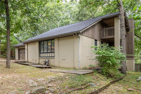 Photo of 1168 E Oaks Manor Drive, Fayetteville, AR 72703 (MLS # 1357369)
